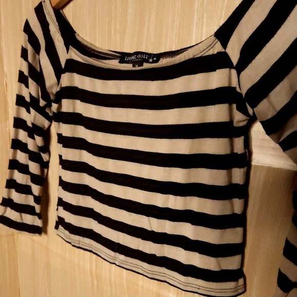 Living Doll Black Tan Knit Stretchy Stripe Cropped Long Sleeve Top Medium - Picture 3 of 7